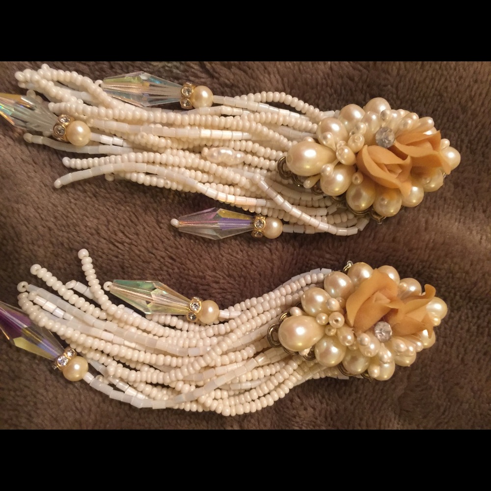 Earrings - Picture 2 of 3